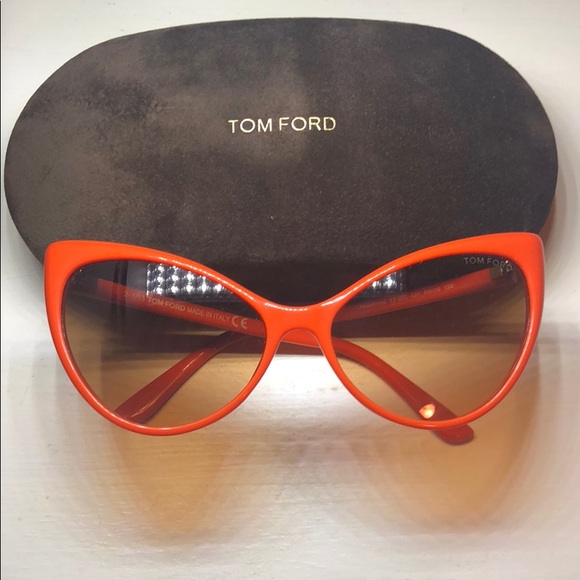 **SOLD** ⭐️HOST PICK⭐️ NWB TOM FORD Sunglasses - Picture 3 of 8